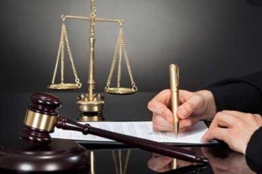 استخدام وکیل و کارآموز وکالت دارای پروانه وکالت