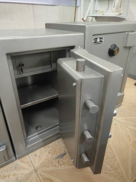 بازکردن گاوصندوق،تعمیرکارگاوصندوق09963680035