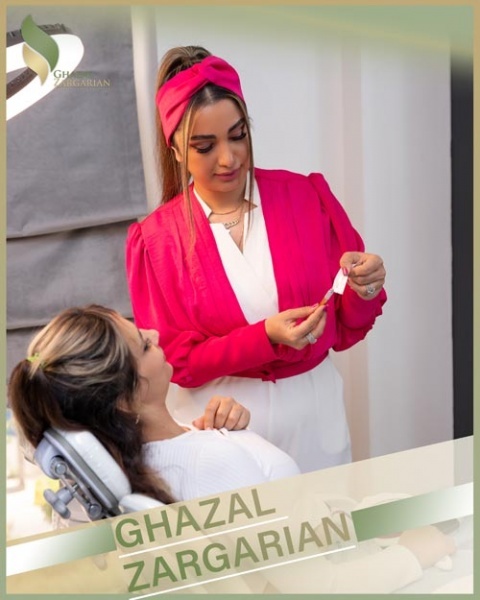 ریموو تاتو لب درمرکز غزل زرگریان